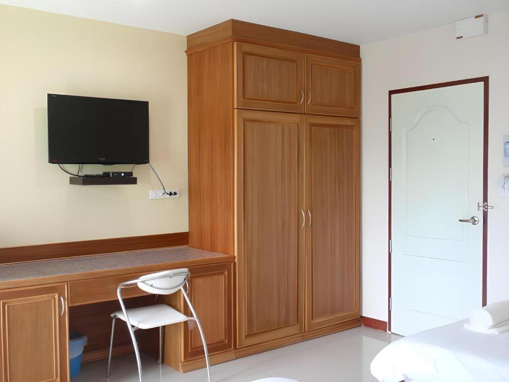 Yamjan Place Сурат Тхани Екстериор снимка