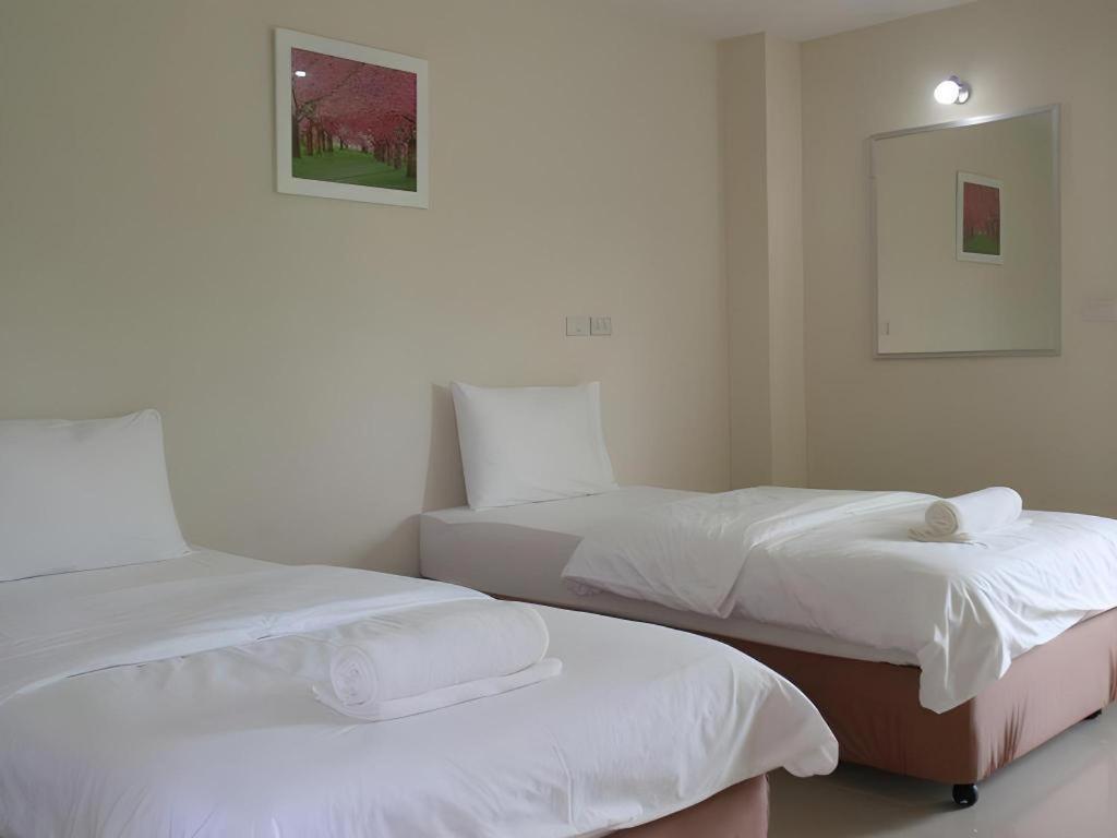 Yamjan Place Сурат Тхани Екстериор снимка