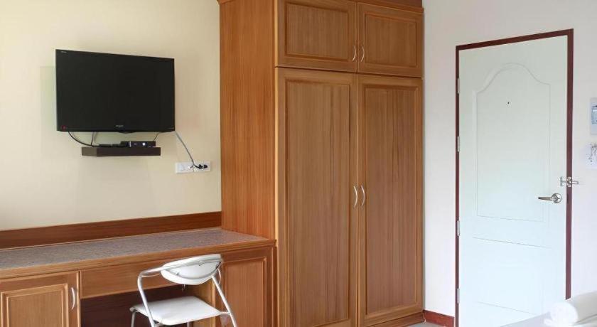 Yamjan Place Сурат Тхани Екстериор снимка