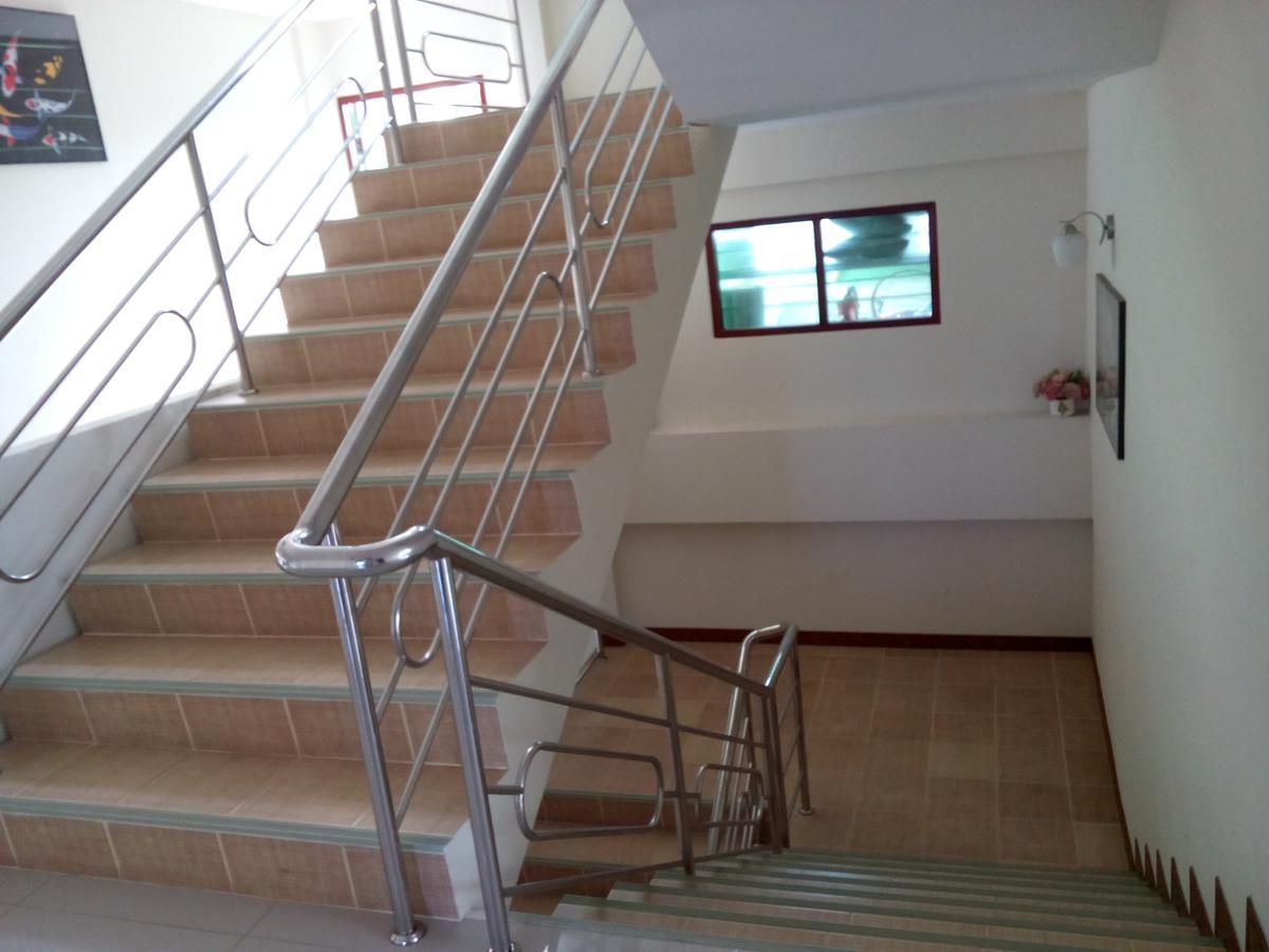 Yamjan Place Сурат Тхани Екстериор снимка