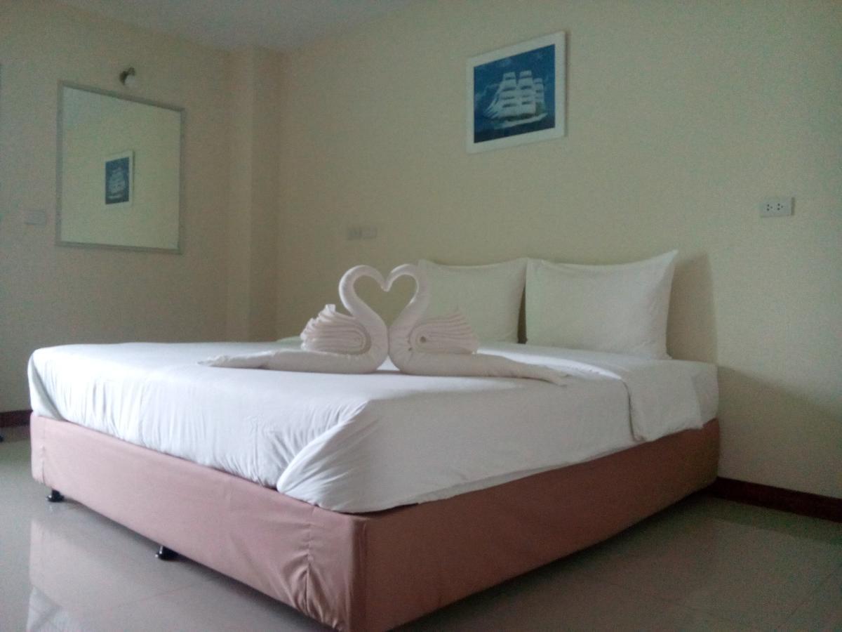 Yamjan Place Сурат Тхани Екстериор снимка